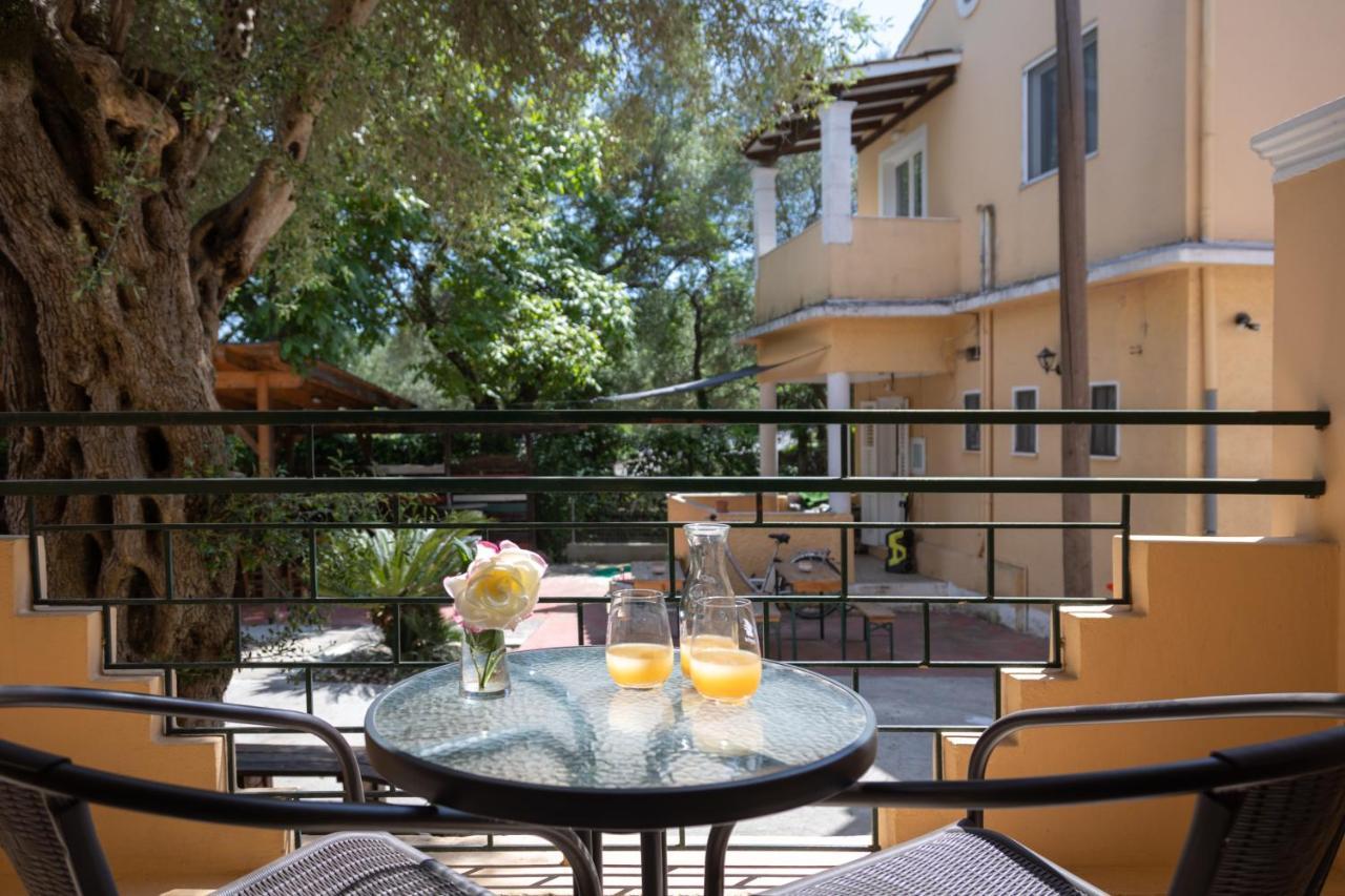 Wilde Rose Hotel ดัสเซีย ภายนอก รูปภาพ