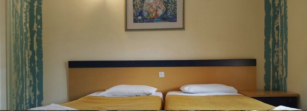 Wilde Rose Hotel ดัสเซีย ภายนอก รูปภาพ